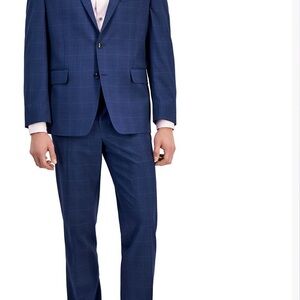 Navy Blue Single-Breasted Suit with Notch Lapels